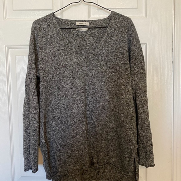 Babaton wool-blend v-neck top - Picture 2 of 5